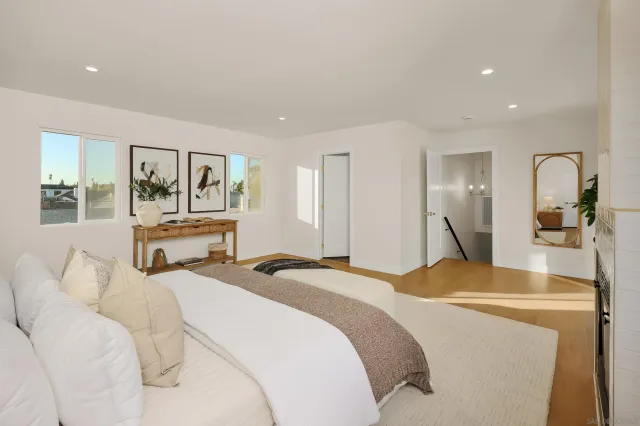 $1,245,000 | 1900 West 41st Street, Los Angeles, CA 90062