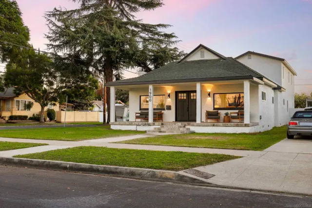 $1,245,000 | 1900 West 41st Street, Los Angeles, CA 90062