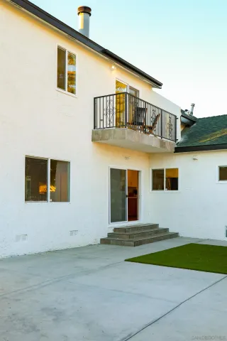 $1,245,000 | 1900 West 41st Street, Los Angeles, CA 90062