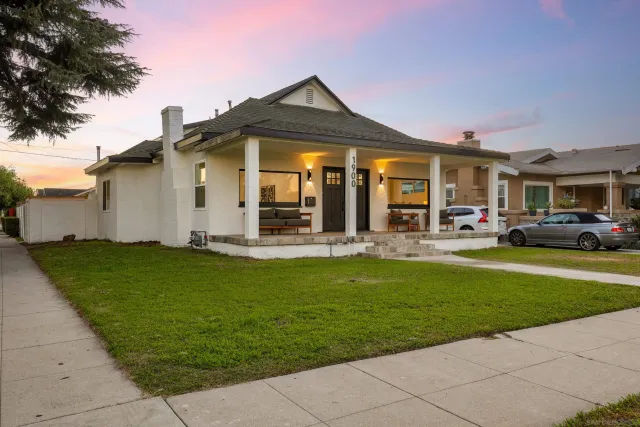 $1,245,000 | 1900 West 41st Street, Los Angeles, CA 90062