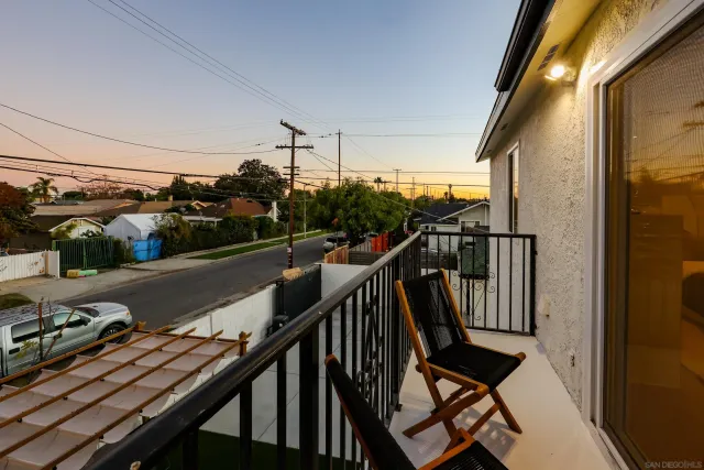 $1,245,000 | 1900 West 41st Street, Los Angeles, CA 90062