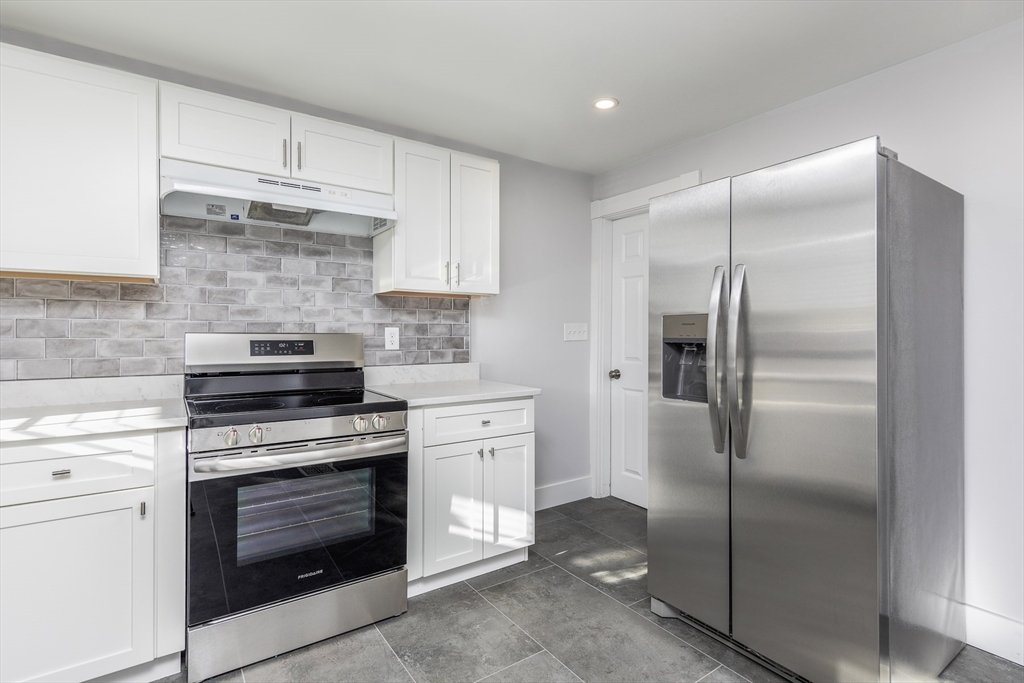 6 Maple Avenue, Unit 1 Swampscott, MA 01907 - Photo 9 of 20