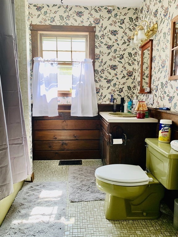 5 Williams Street Sterling, MA 01564 - Photo 12 of 18