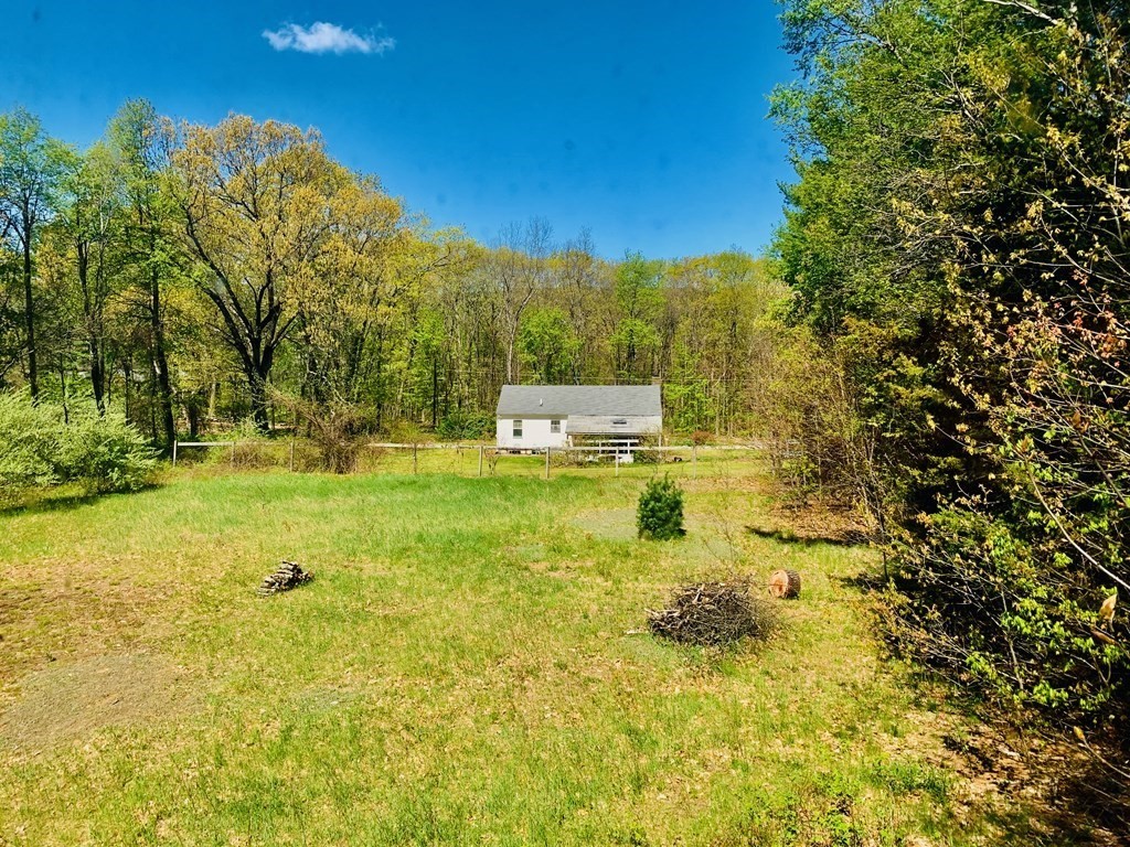 5 Williams Street Sterling, MA 01564 - Photo 3 of 18