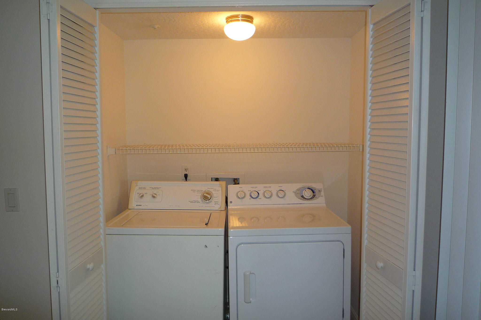 7667 North Wickham Road, Unit 608 Melbourne, FL 32940 - Photo 12 of 25 Washer Dryer