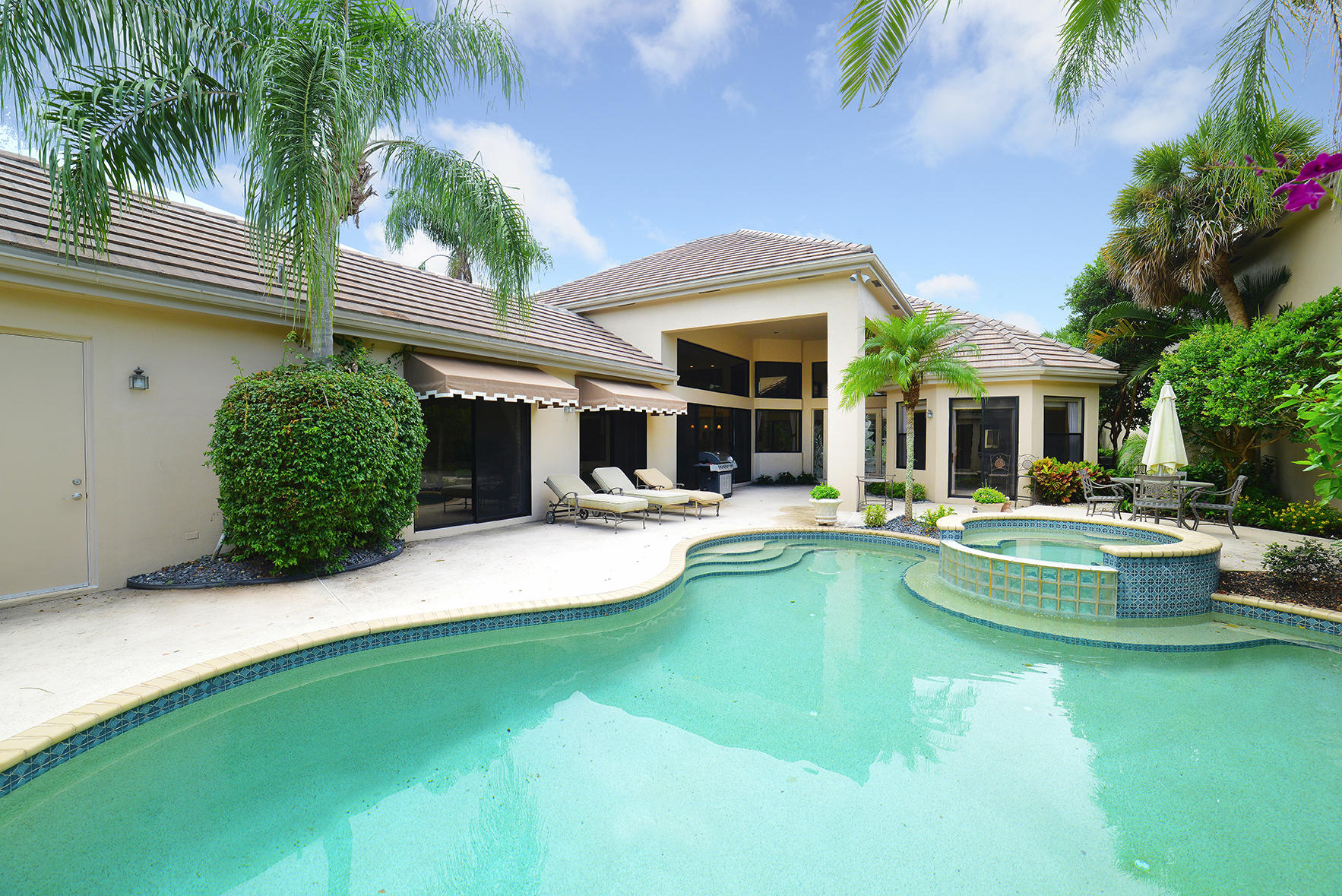 6185 Northwest 24th Way Boca Raton, FL 33496 - Photo 4 of 25 Courtyard