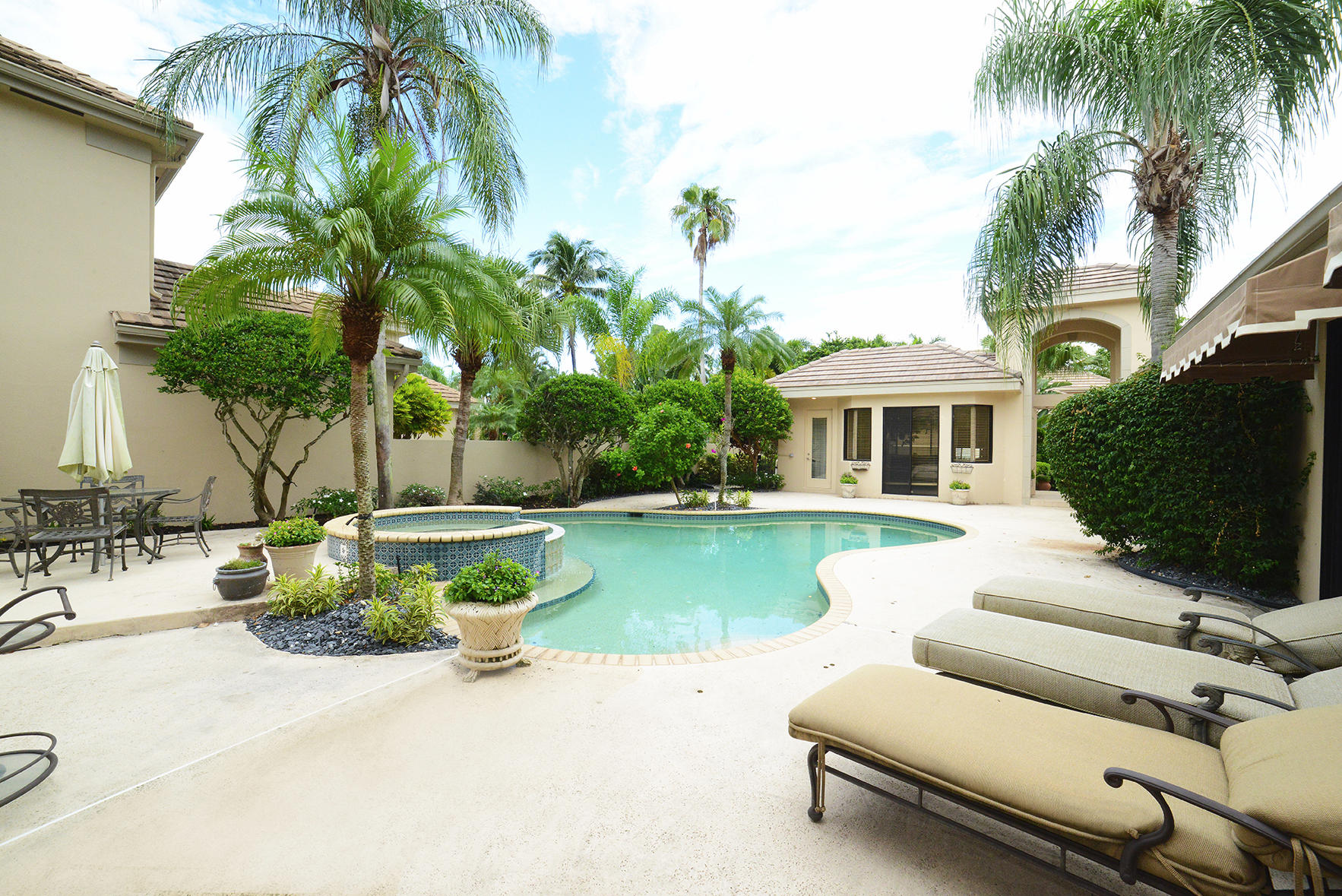 6185 Northwest 24th Way Boca Raton, FL 33496 - Photo 5 of 25 Courtyard