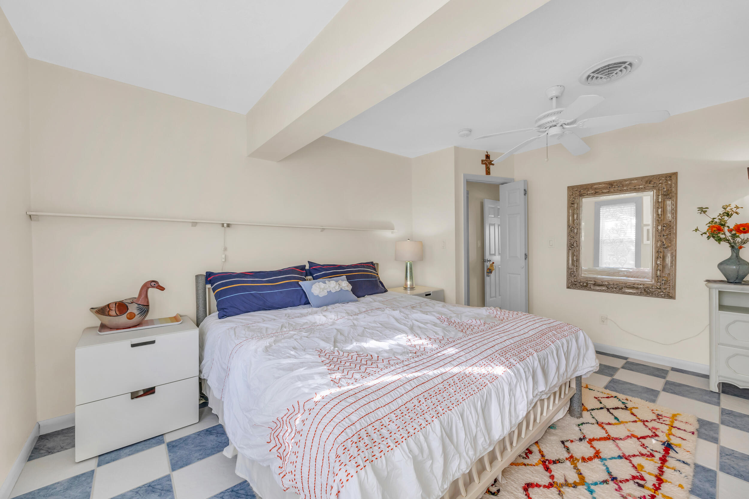 910 Dolphin Drive Jupiter, FL 33458 - Photo 17 of 29 Guest bedroom