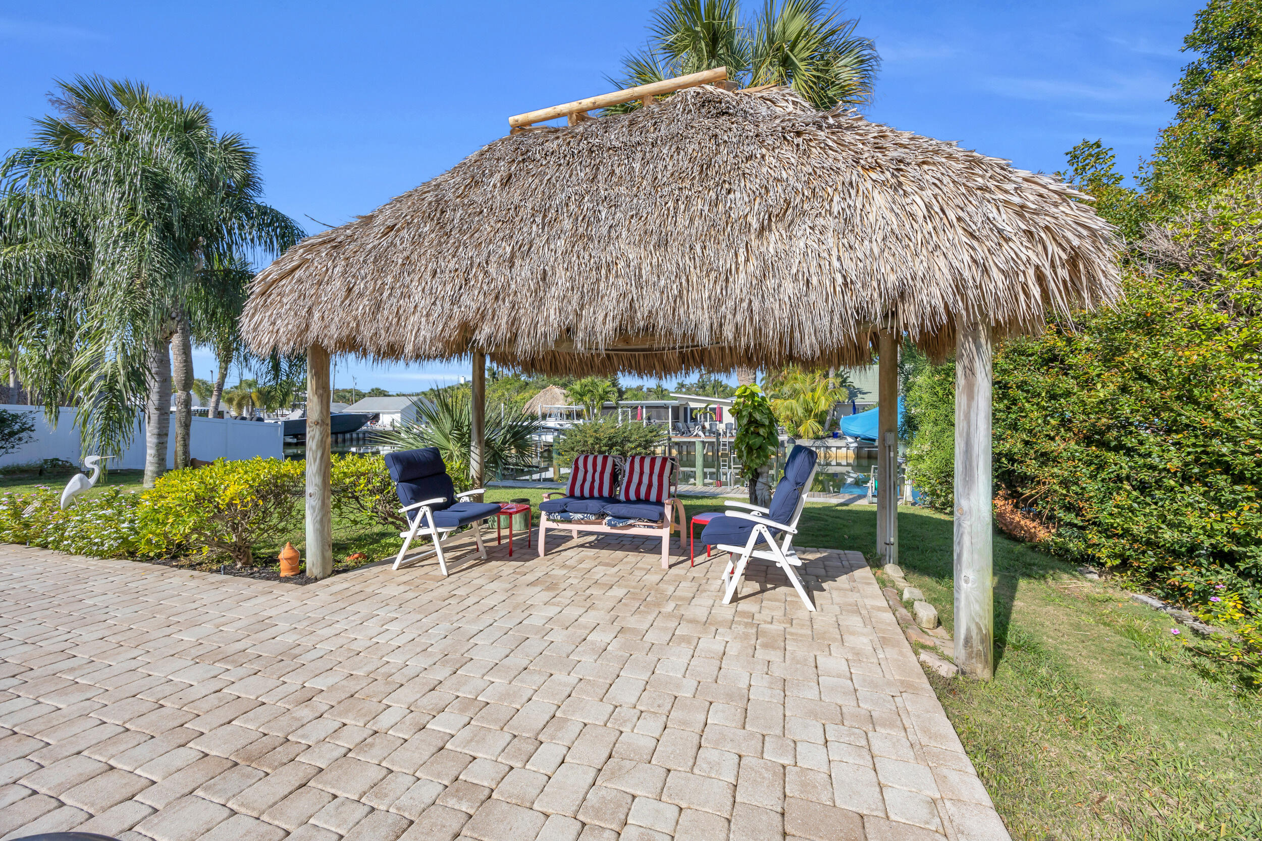 910 Dolphin Drive Jupiter, FL 33458 - Photo 20 of 29 Tiki Hut