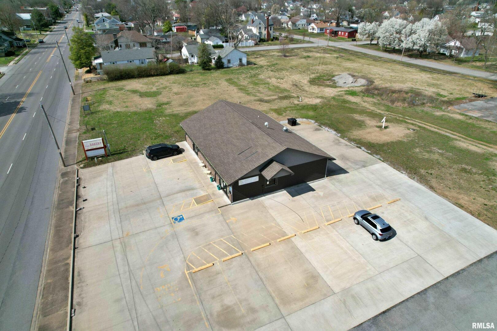 613 East 5th Street Metropolis, IL 62960 - Photo 2 of 18