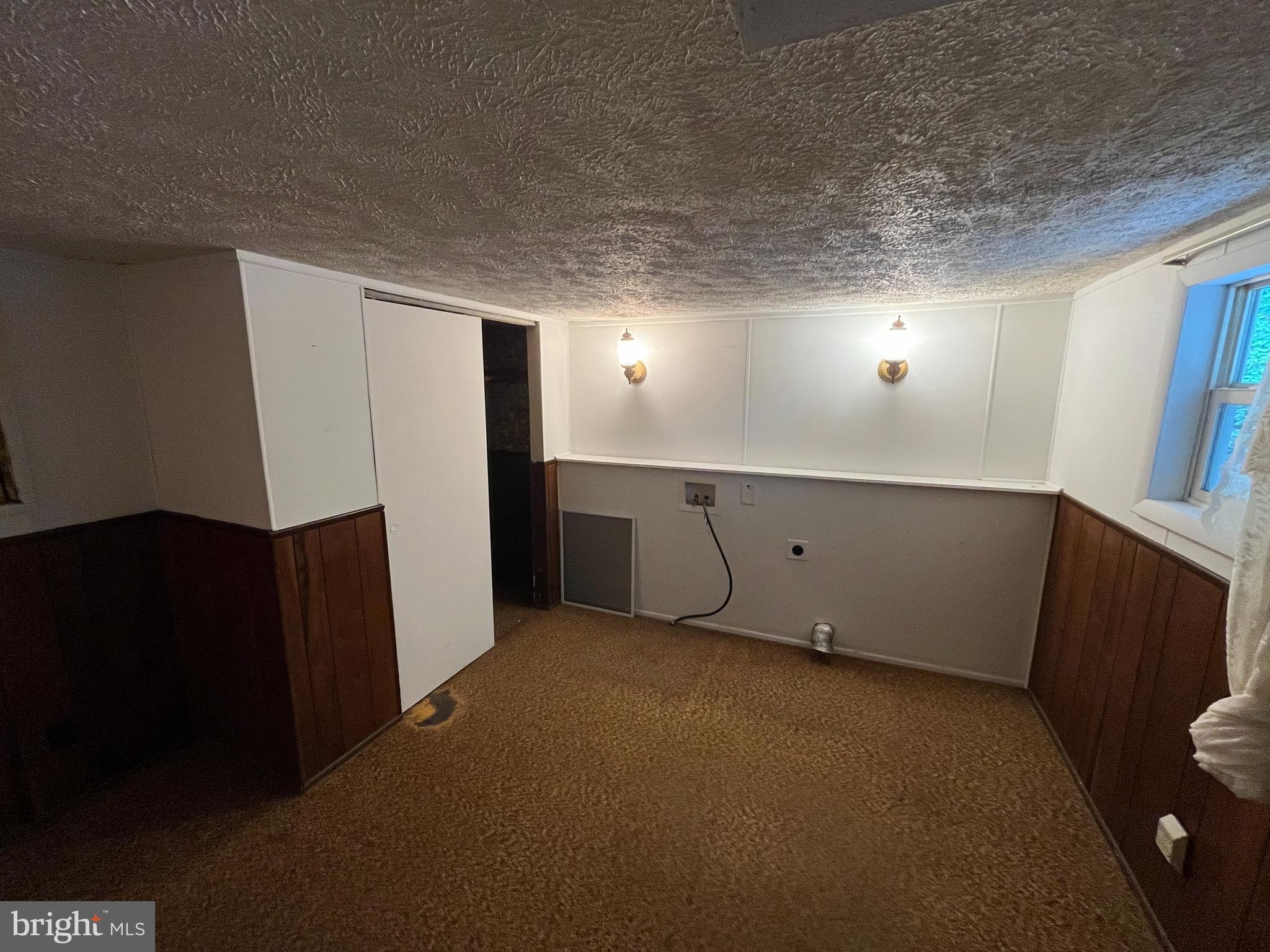 9809 Peppertree Road Spotsylvania, VA 22553 - Photo 5 of 14 Laundry Room