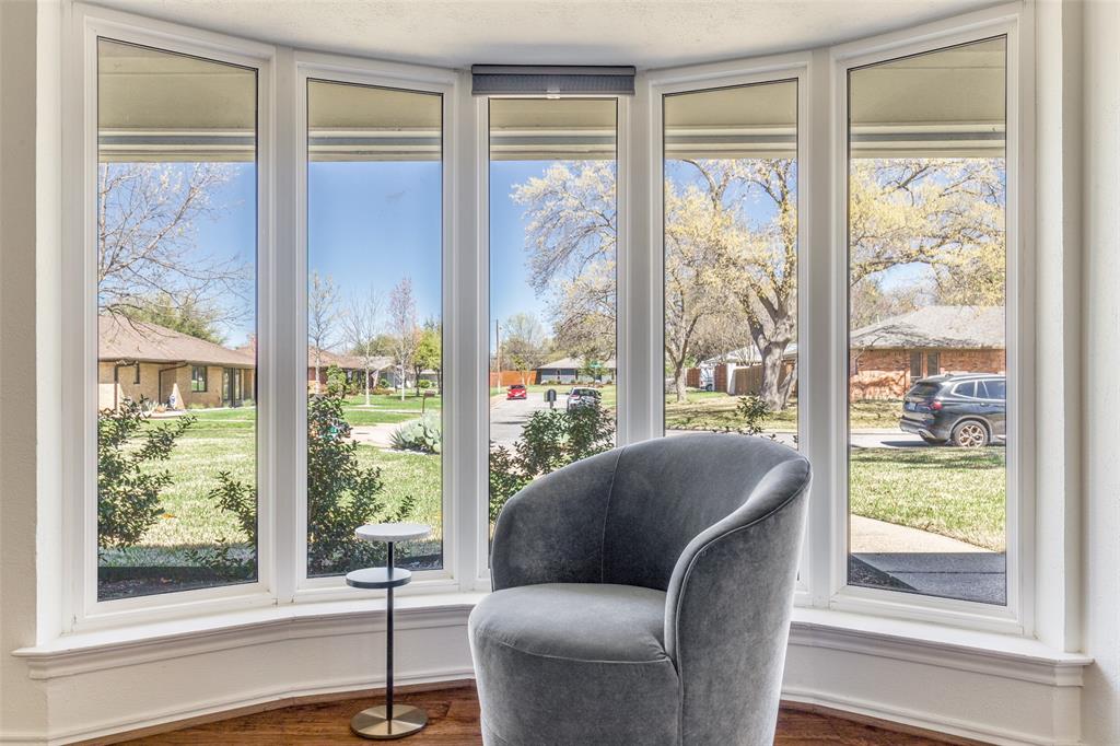 4230 Royal Ridge Drive Dallas, TX 75229 - Photo 3 of 23