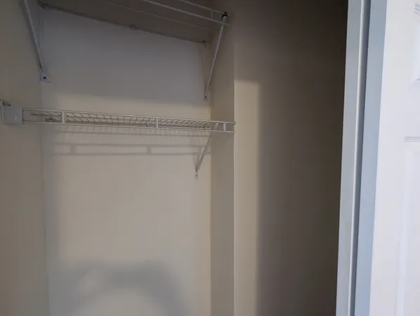 $1,650 | 1742 North Humboldt Boulevard, Unit 402, Chicago, IL 60647