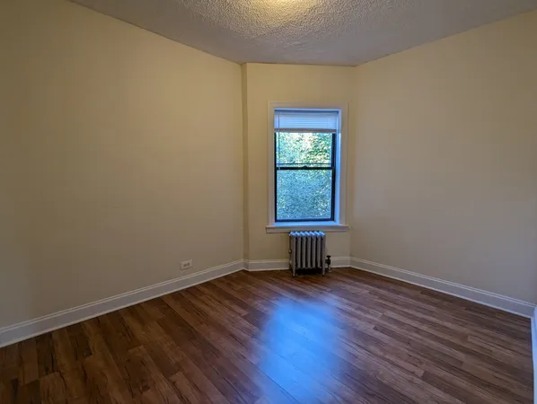 $1,650 | 1742 North Humboldt Boulevard, Unit 402, Chicago, IL 60647