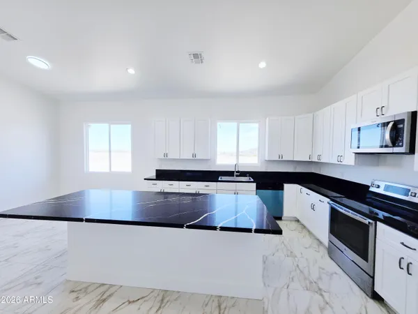 $460,000 | 1545 South 391st Avenue, Tonopah, AZ 85354