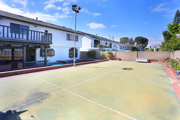 $6,995 | 18962 Crimson Circle, Huntington Beach, CA 92646