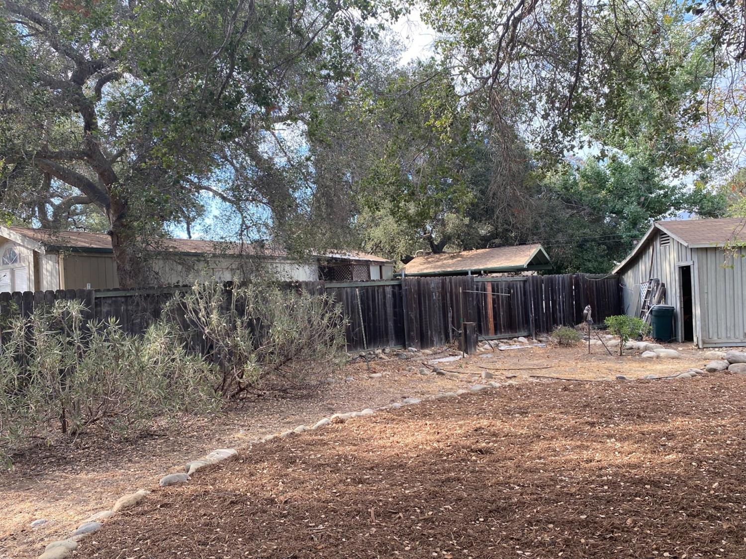 535 Riverside Road, Unit 537 Oak View, CA 93022 - Photo 11 of 22 a backyard of a house