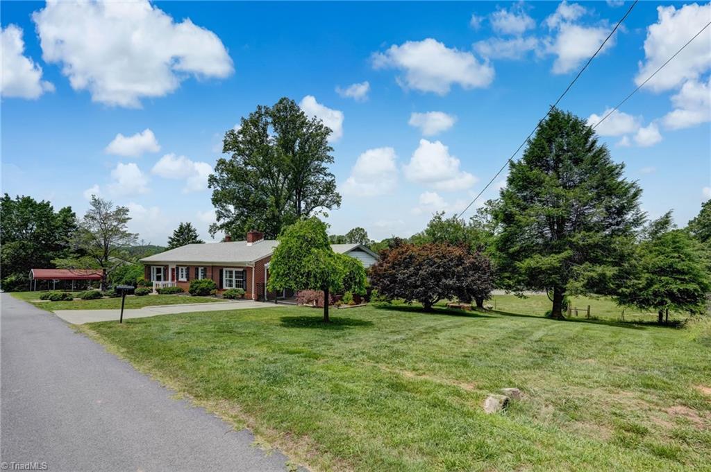 411 Vintage Road Eden, NC 27288 - Photo 2 of 40