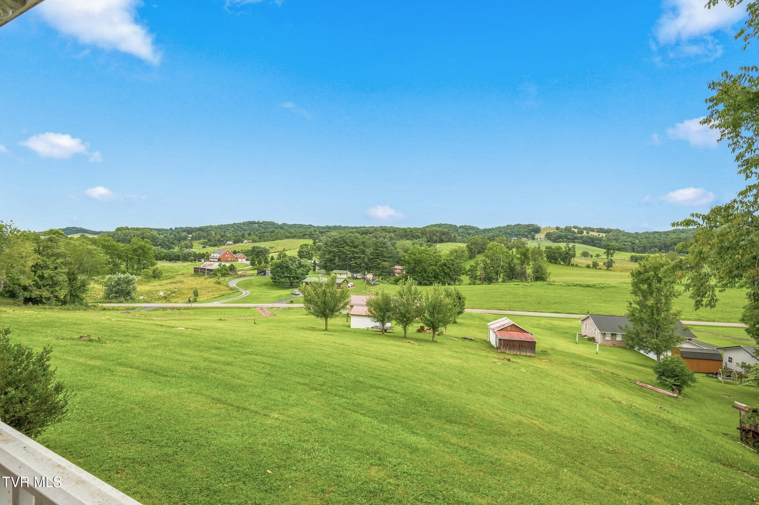 12018 Dettor Road Bristol, VA 24202 - Photo 7 of 26 dsc_0868 copy