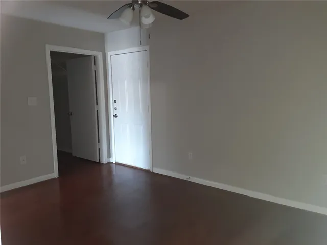 $1 | 134 South Bend Court, Unit B, Willis, TX 77378