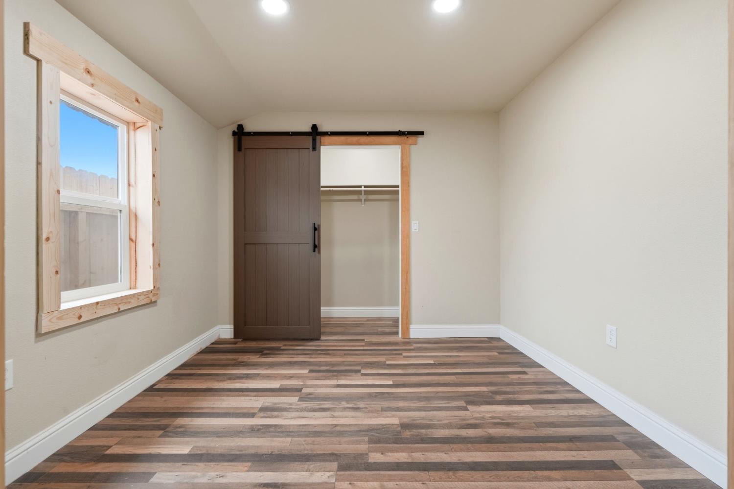 910 Kaweah Street Hanford, CA 93230 - Photo 16 of 19