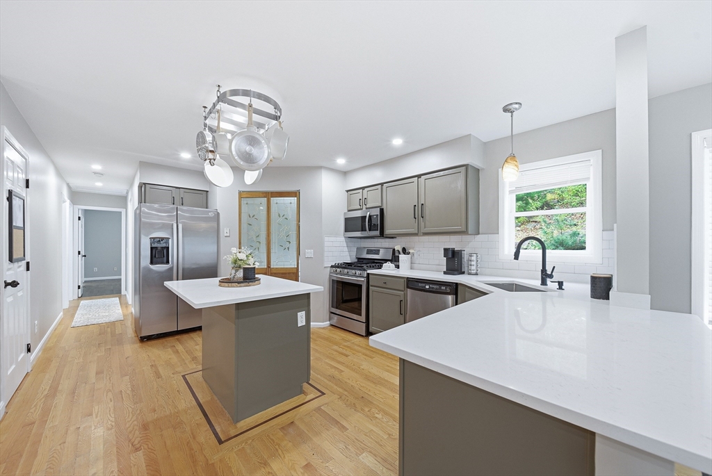 89 Webster Street Douglas, MA 01516 - Photo 9 of 42