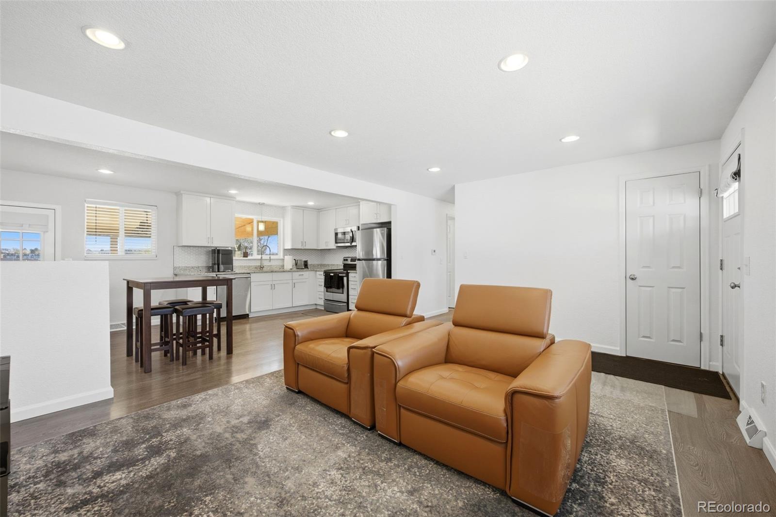 425 Starlight Road Thornton, CO 80260 - Photo 3 of 31