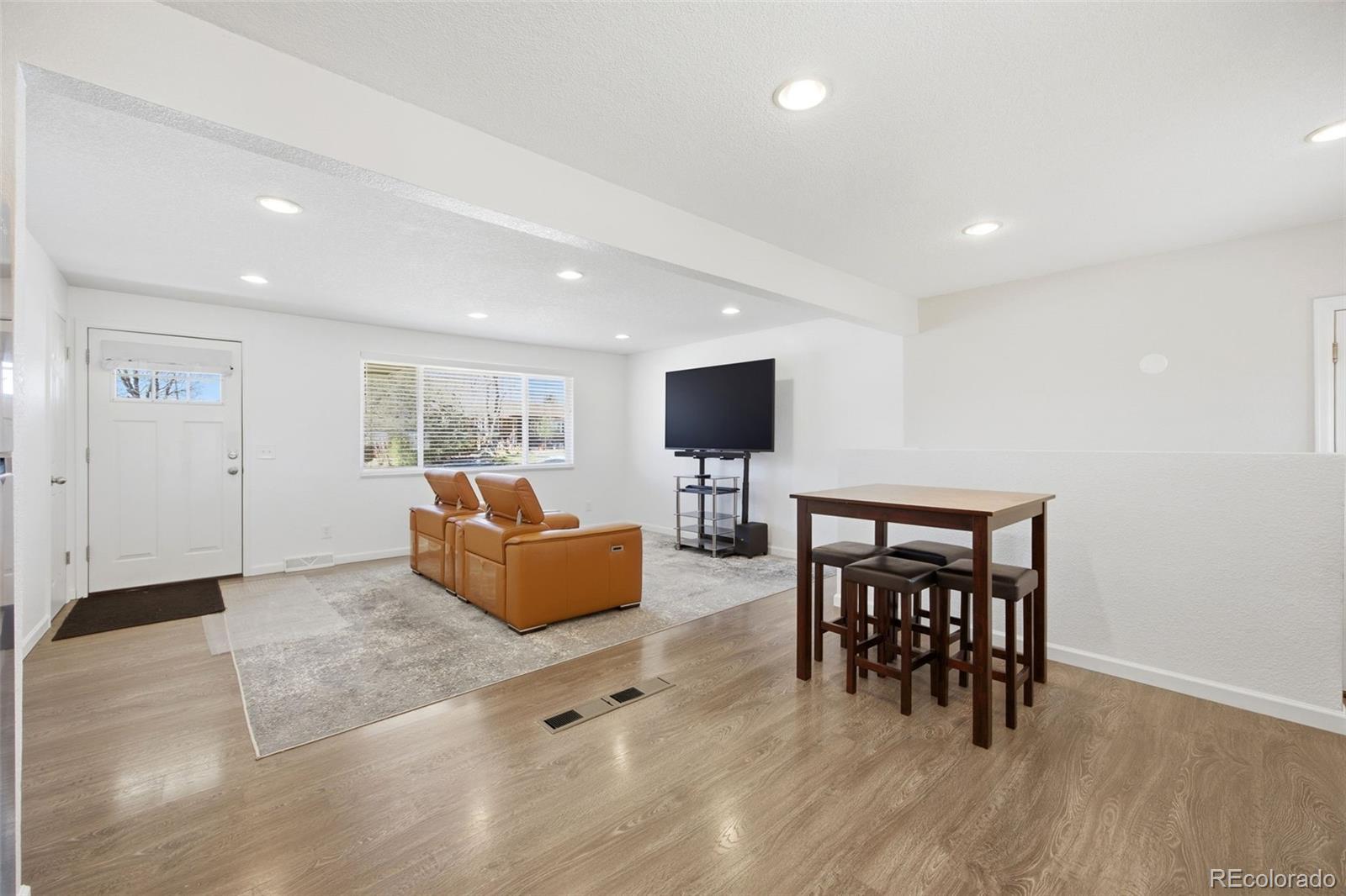 425 Starlight Road Thornton, CO 80260 - Photo 6 of 31