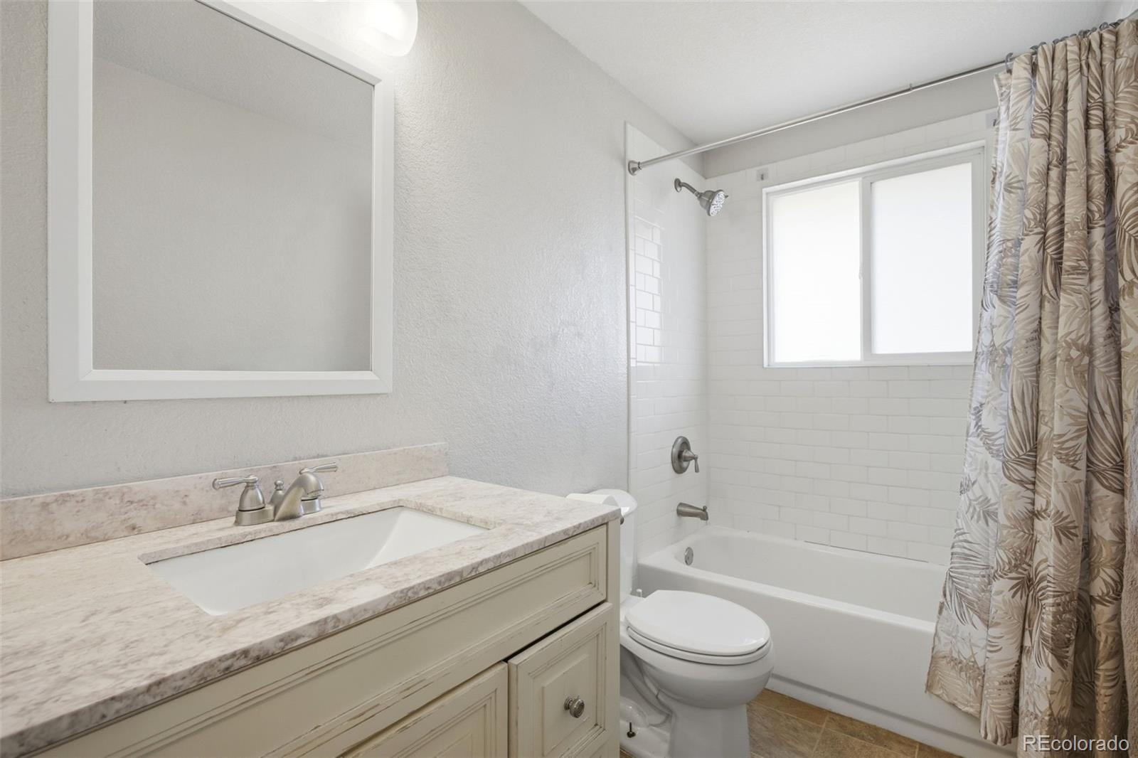 425 Starlight Road Thornton, CO 80260 - Photo 10 of 31