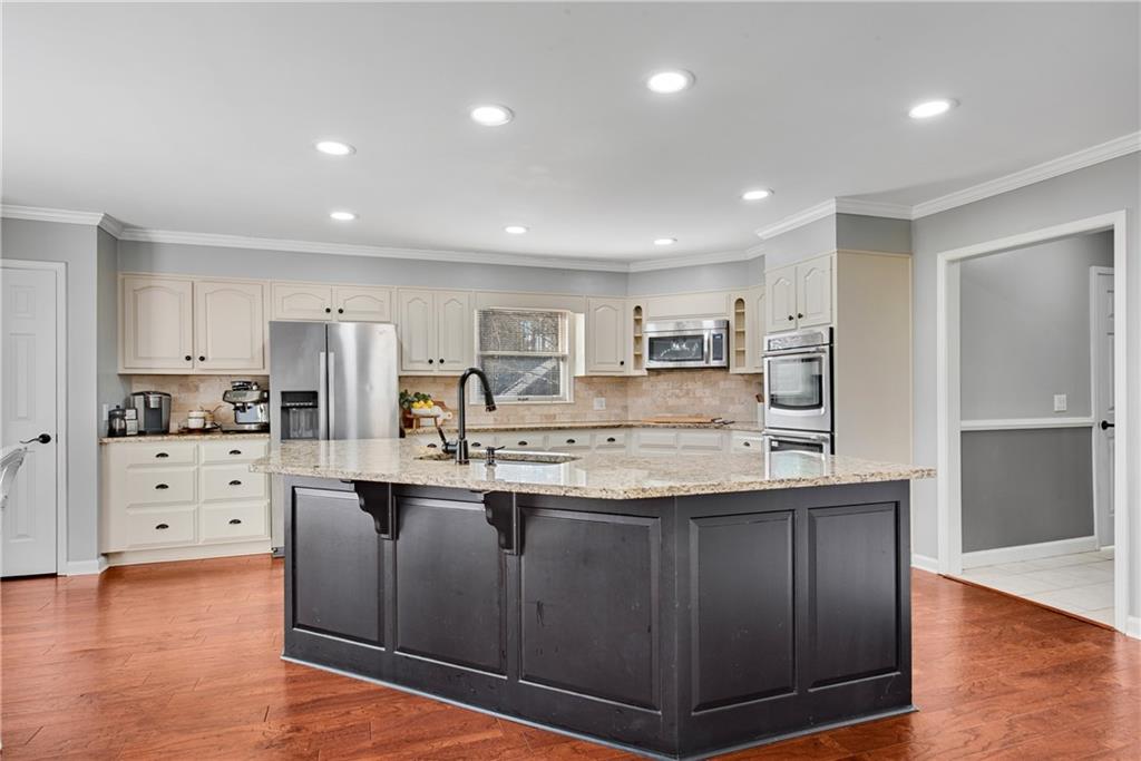 3291 Coachmans Way Roswell, GA 30075 - Photo 15 of 70