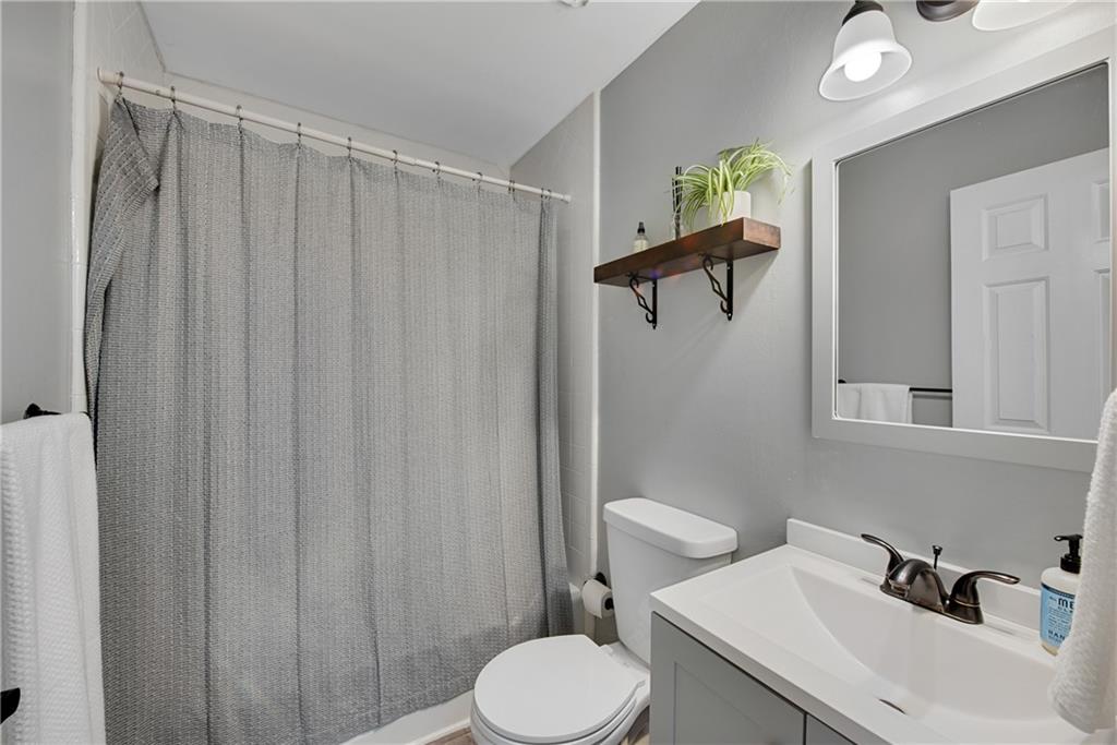 3291 Coachmans Way Roswell, GA 30075 - Photo 39 of 70