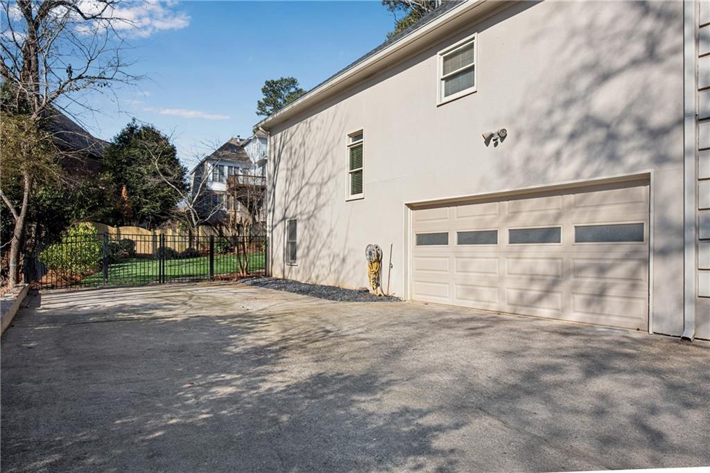 3291 Coachmans Way Roswell, GA 30075 - Photo 57 of 70