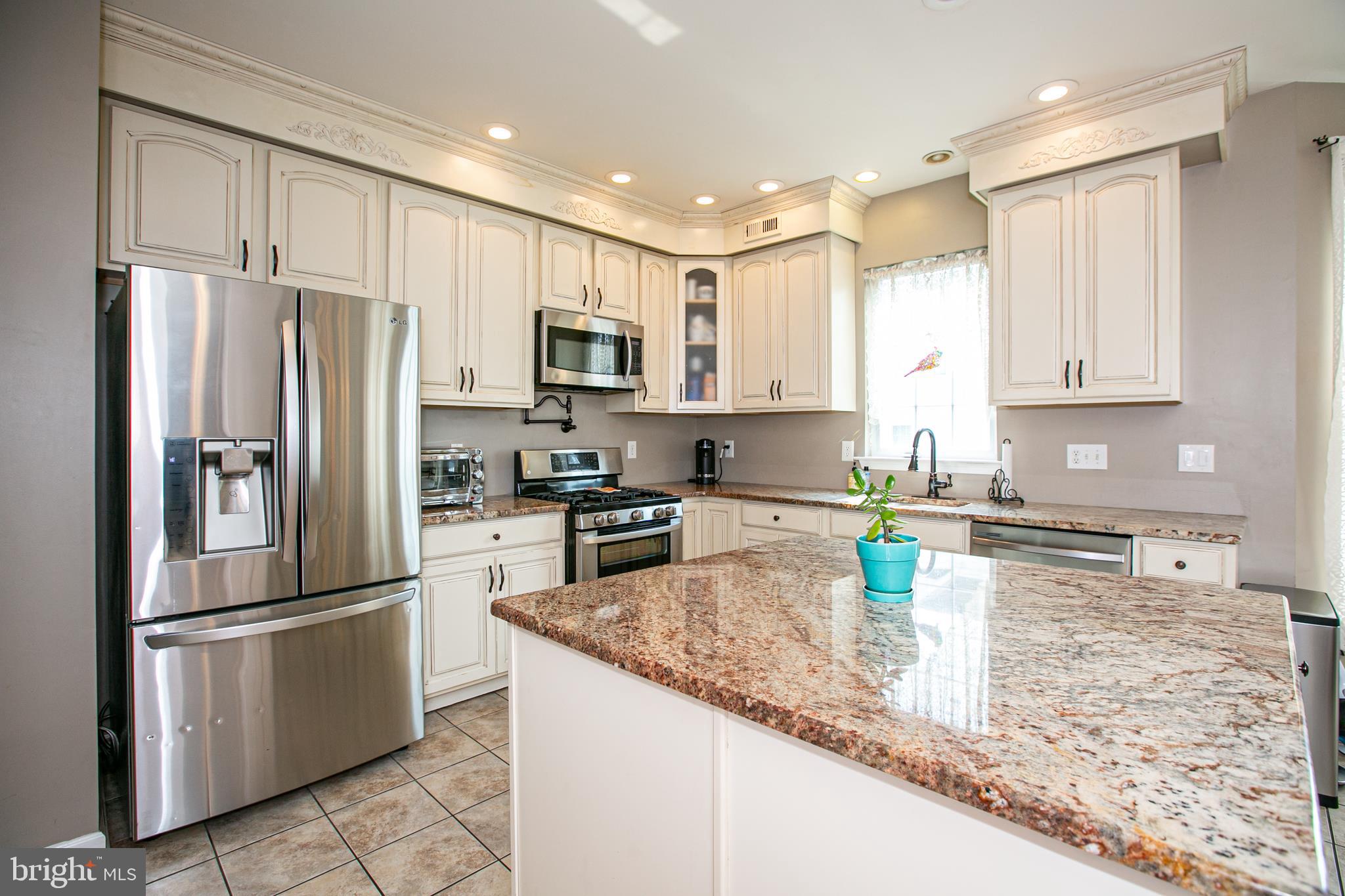 6 Cayuga Road Bordentown, NJ 08505 - Photo 12 of 32 Gallery Image 12
