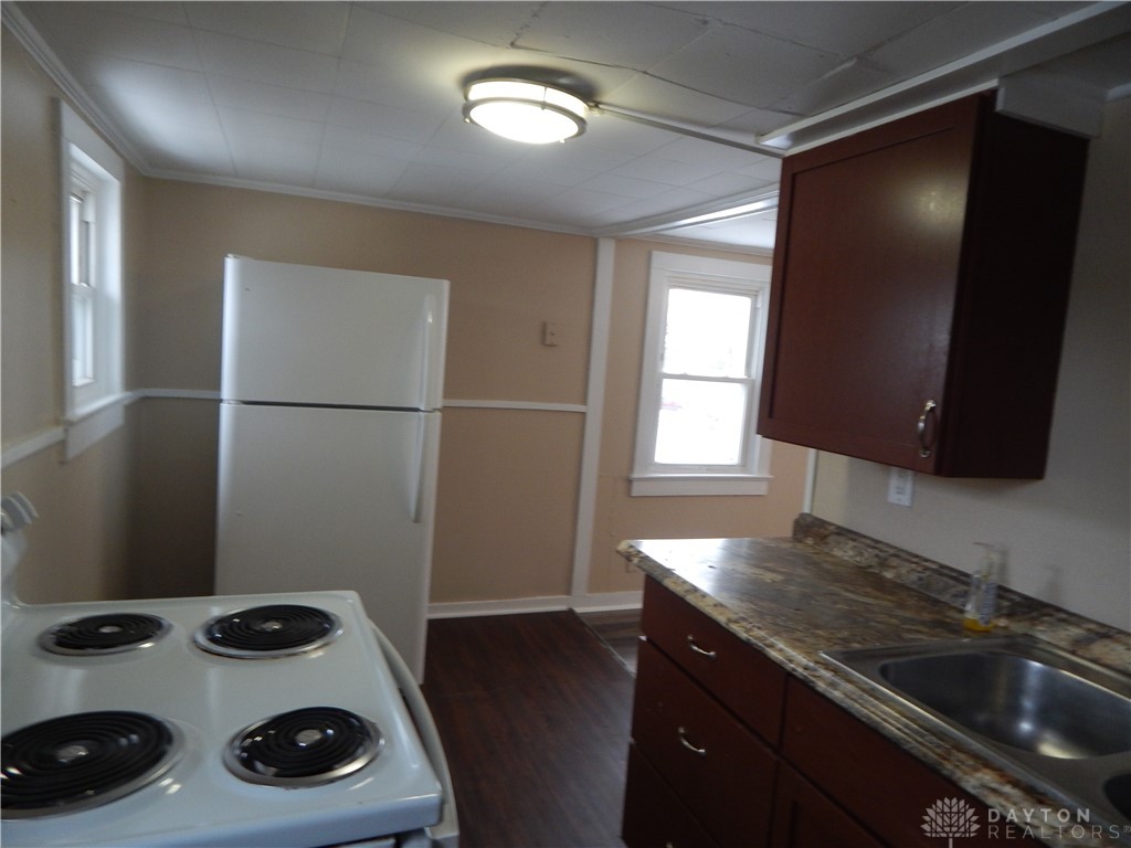 231 South Shaffer Street, Unit 1/2 Springfield, OH 45506 - Photo 6 of 14 Kitchen