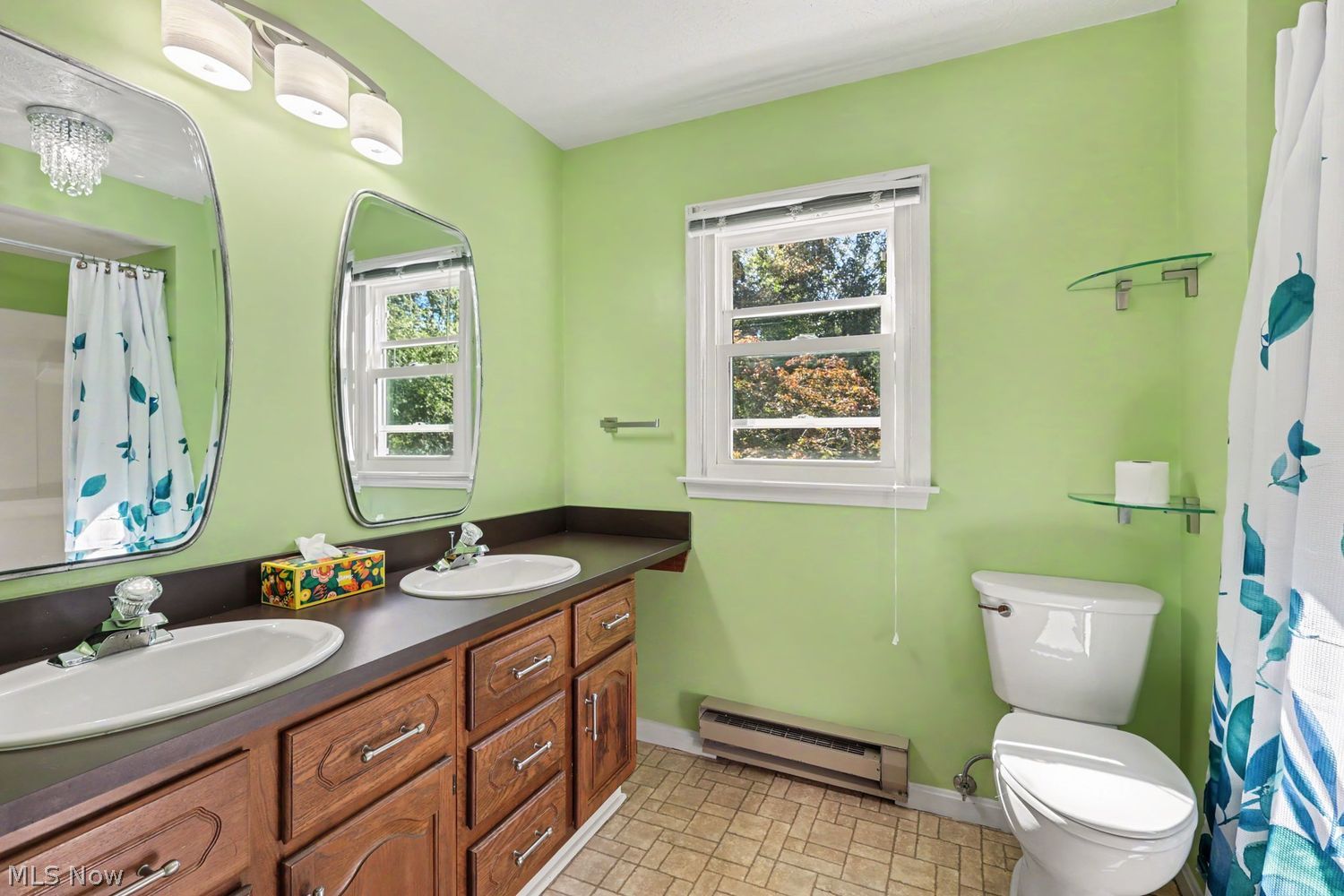 5718 South Ridge Road Madison, OH 44057 - Photo 12 of 23 Upper level full Bath