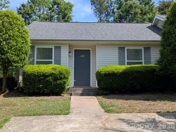 $1,400 | 108 Bogey Lane, Mooresville, NC 28117