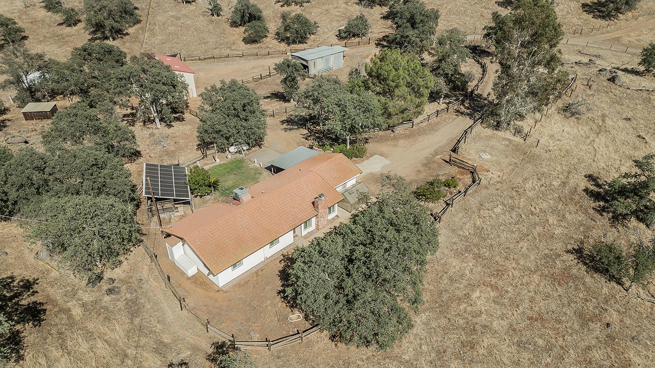 22085 Watts Valley Road Sanger, CA 93657 - Photo 73 of 98