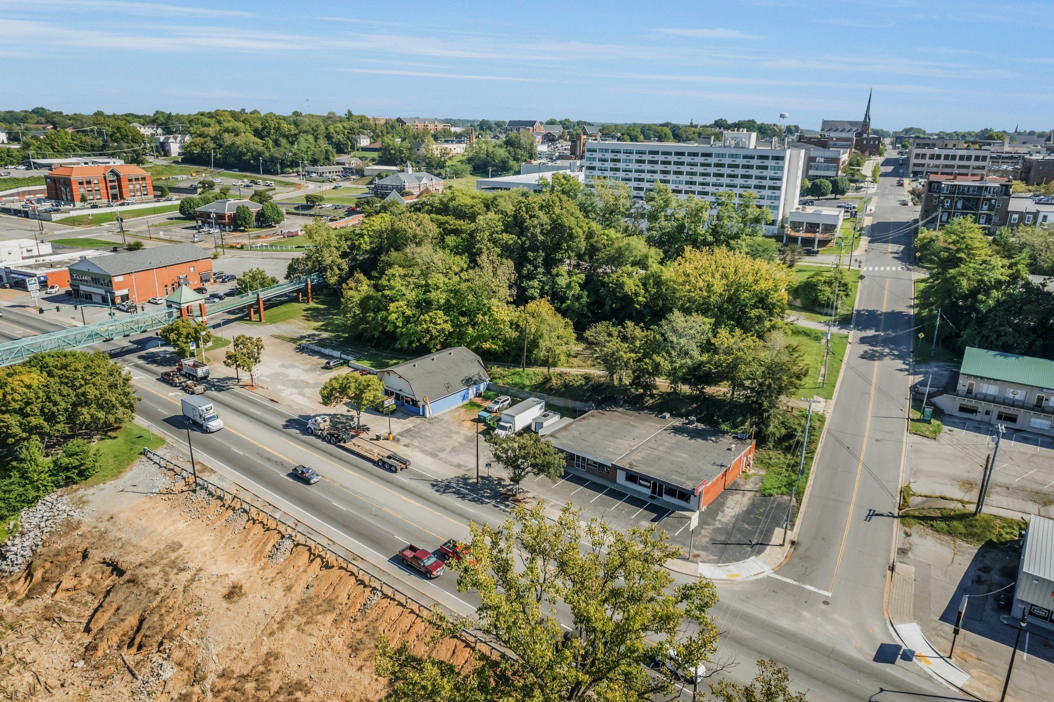207 North Riverside Drive Clarksville, TN 37040 - Photo 25 of 29 an aerial view of residential houses with outdoor space