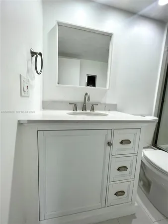 $1,750 | 250 Layne Boulevard, Unit 204, Hallandale Beach, FL 33009