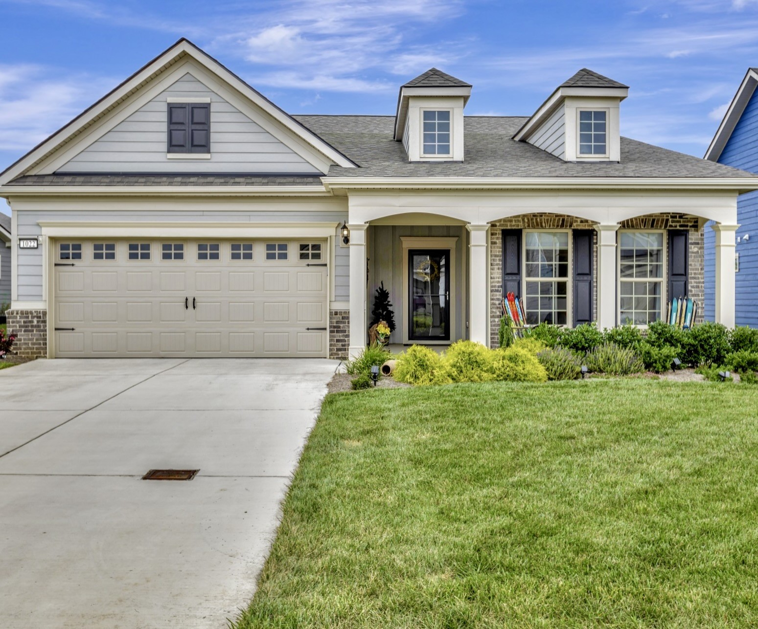 1022 Sumner Grove Spring Hill, TN 37174 - Photo 2 of 4 front view of a house with a yard