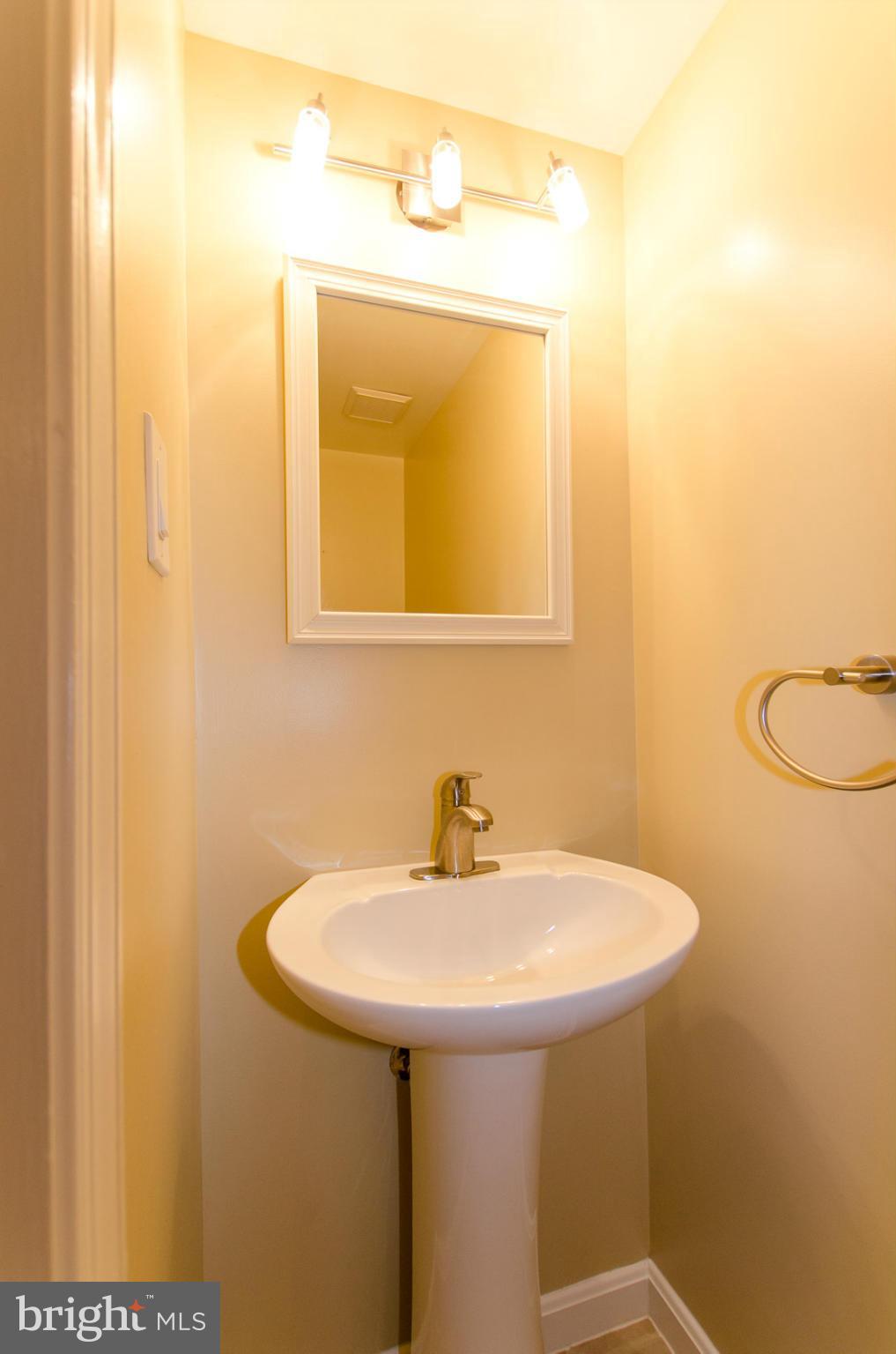 5455 Calvin Court Springfield, VA 22151 - Photo 12 of 29 Bath