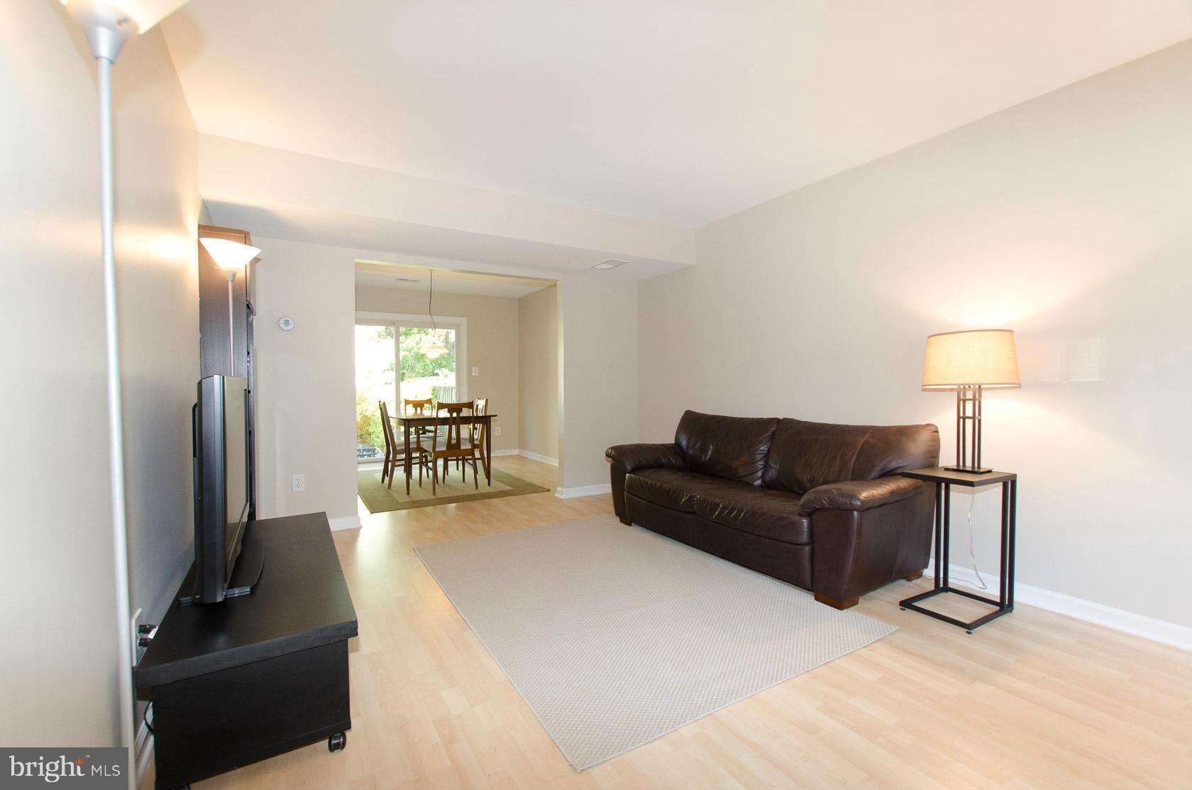 5455 Calvin Court Springfield, VA 22151 - Photo 6 of 29 Living Room