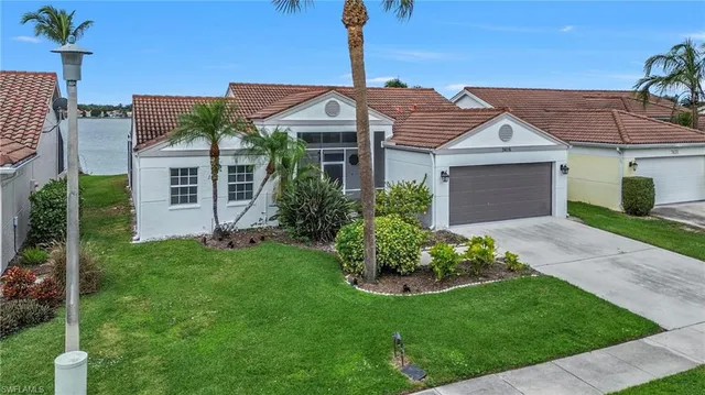 $824,500 | 7415 Mill Pond Circle, Naples, FL 34109