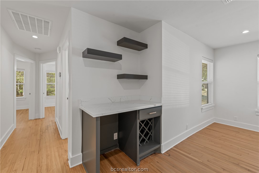 203 Dunn Street Bryan, TX 77801 - Photo 6 of 23 Gallery Image 6