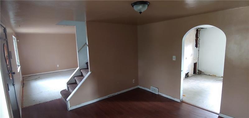 1400 Universal Road Pittsburgh, PA 15235 - Photo 10 of 25 Gallery Image 10