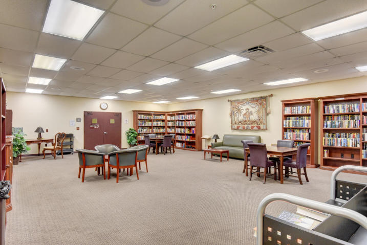 145 Brighton D Boca Raton, FL 33434 - Photo 25 of 27 Library