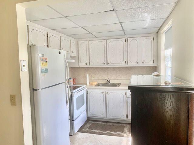 145 Brighton D Boca Raton, FL 33434 - Photo 3 of 27 Kitchen