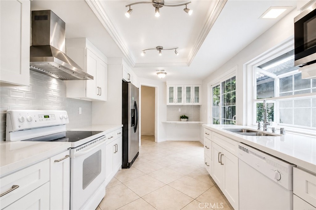 39 Castillo Irvine, CA 92620 - Photo 4 of 21