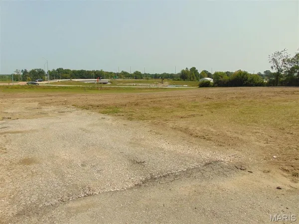 $775,000 | 656 South Lincoln Drive, Troy, MO 63379