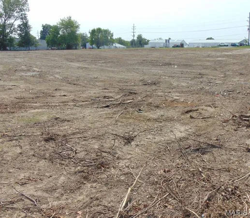 $775,000 | 656 South Lincoln Drive, Troy, MO 63379